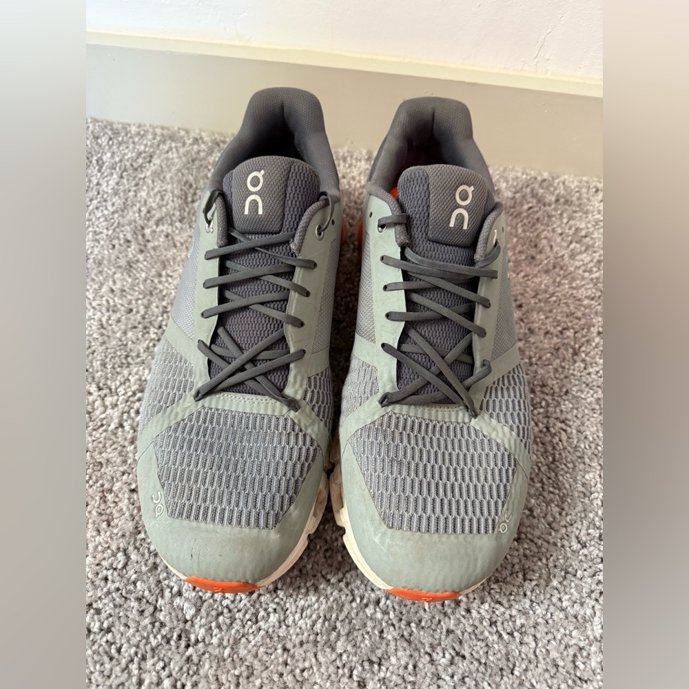 On Cloud Running Men's Cloudflyer- Fossil / Flame - image 1